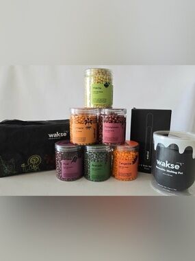 Wakse Botanicals At Home Wax Kit with 6 Tubs Wakse, Applicators and Tub NIB